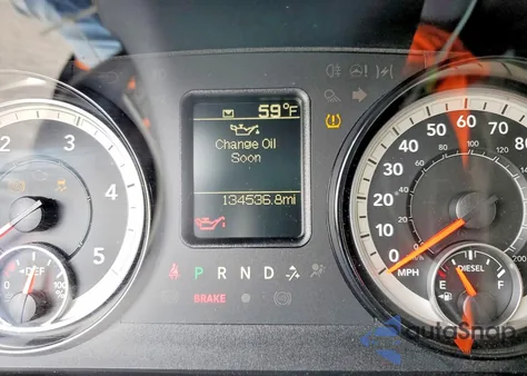 2018 Ram 1500 St z USA, uszkodzony, nr VIN 1C6RR7KM2JS228021